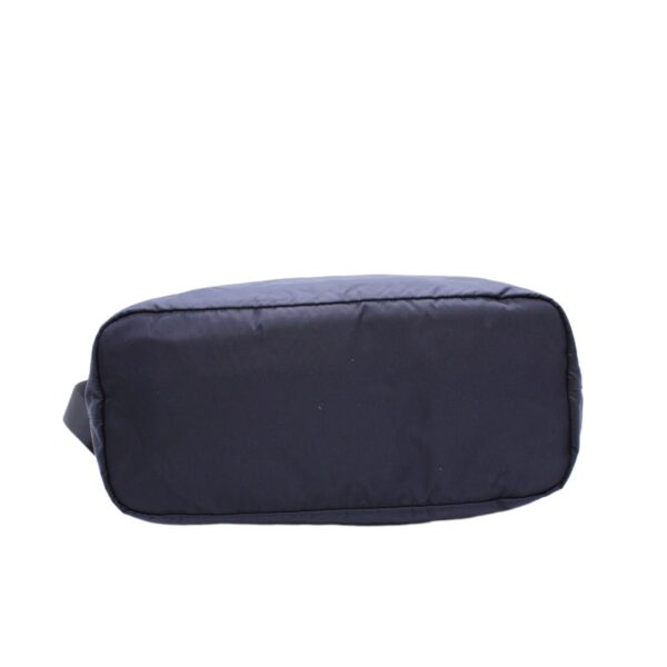 Borsa Prada in tela vela con tracolla