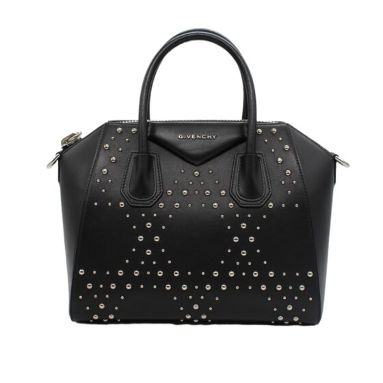 Borsa Givenghy Antigona in pelle liscia nera con borchie