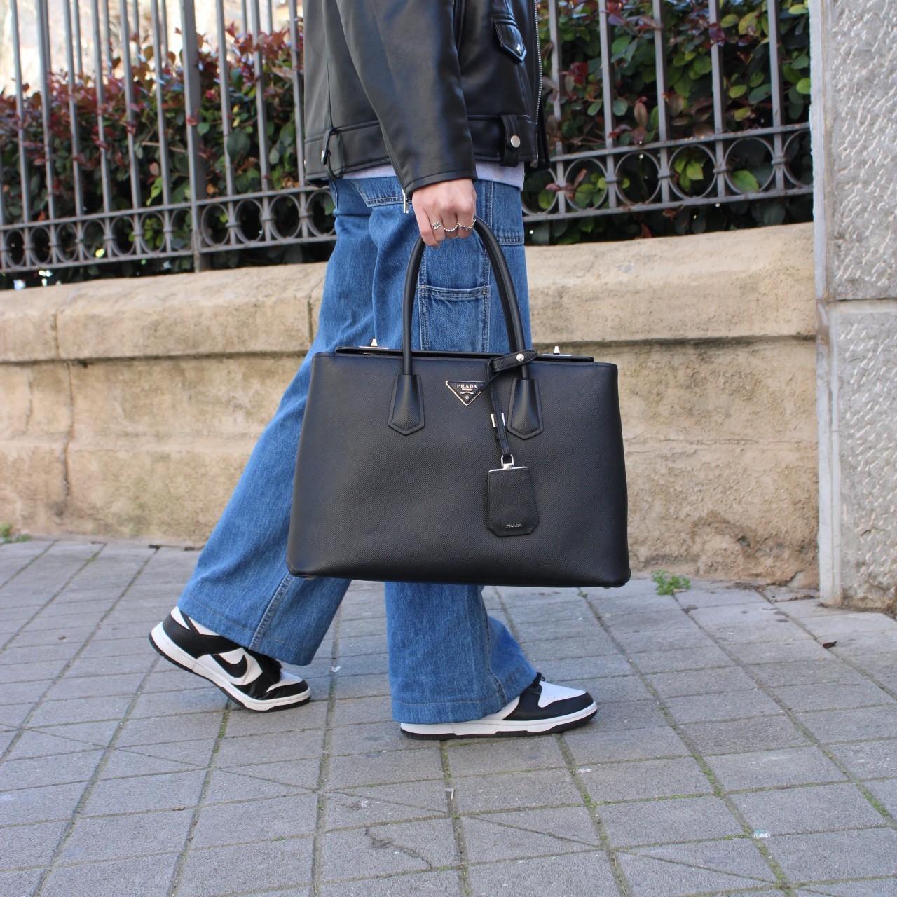 Prada Galleria Borsa in pelle saffiano nera thumb