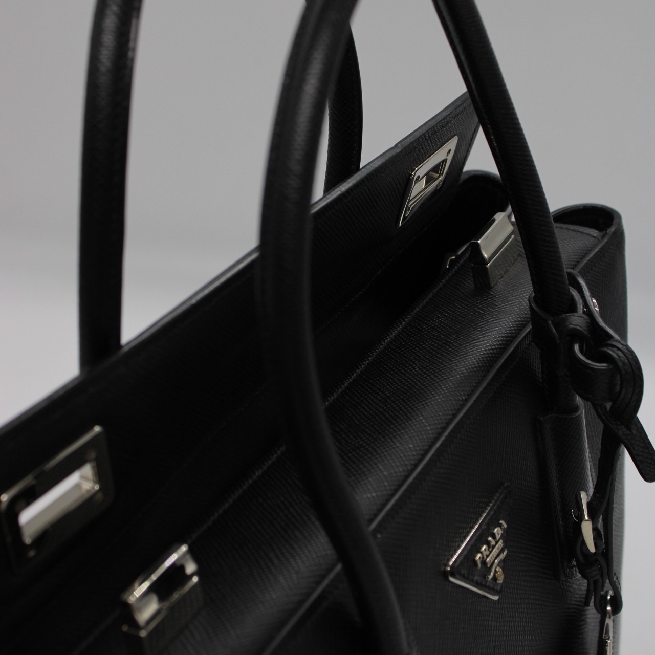 Prada Galleria Borsa in pelle saffiano nera thumb