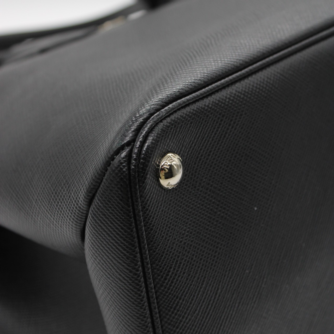 Prada Galleria Borsa in pelle saffiano nera thumb