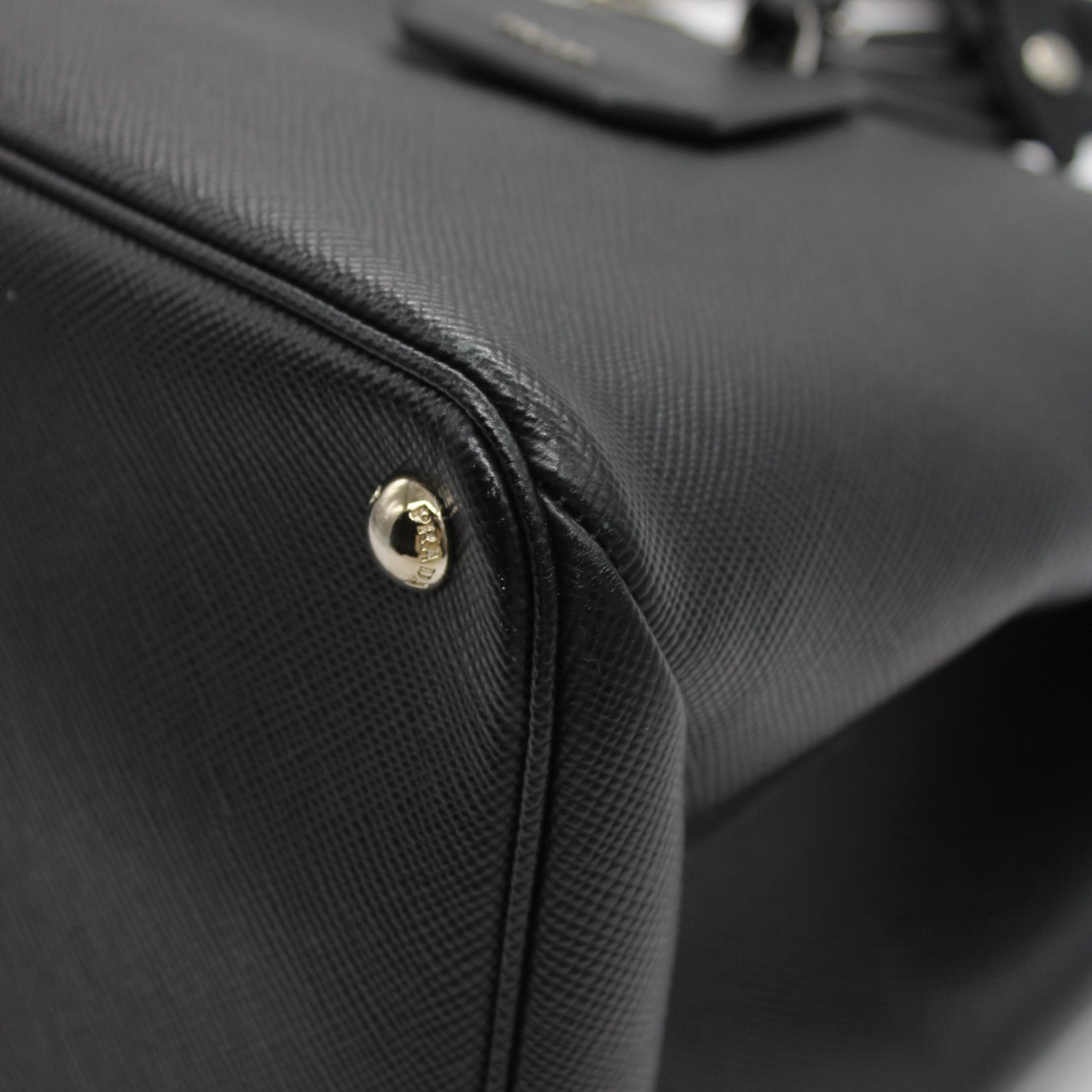 Prada Galleria Borsa in pelle saffiano nera thumb