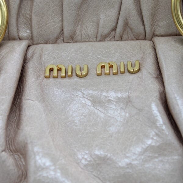 Borsa Miu Miu in pelle con tracolla