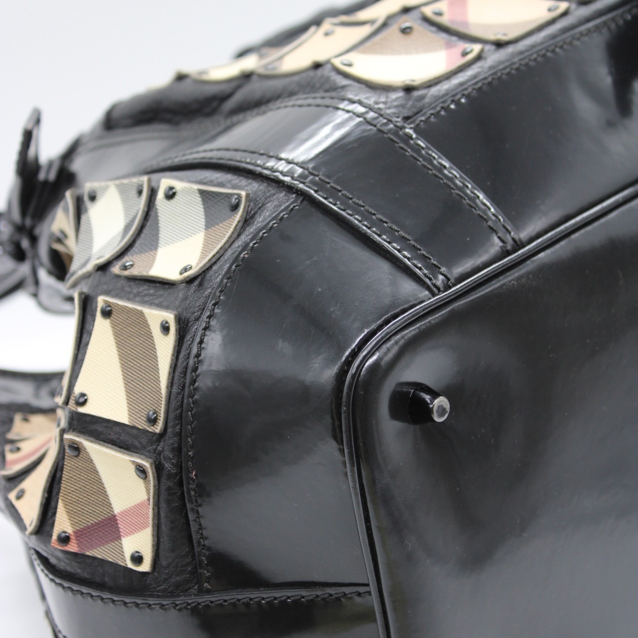Borsa Burberry in pelle verniciata e tela plastificata thumb