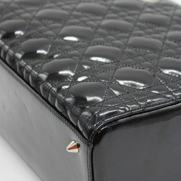 Borsa Media Lady Dior in pelle verniciata nera