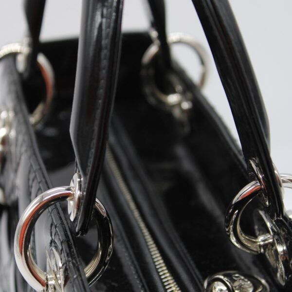 Borsa Media Lady Dior in pelle verniciata nera