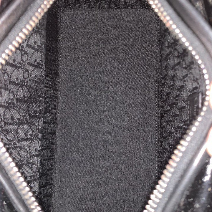 Borsa Media Lady Dior in pelle verniciata nera thumb