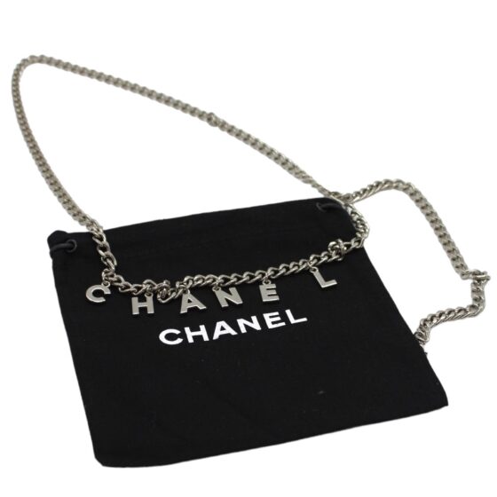 Cintura Chanel con pendenti