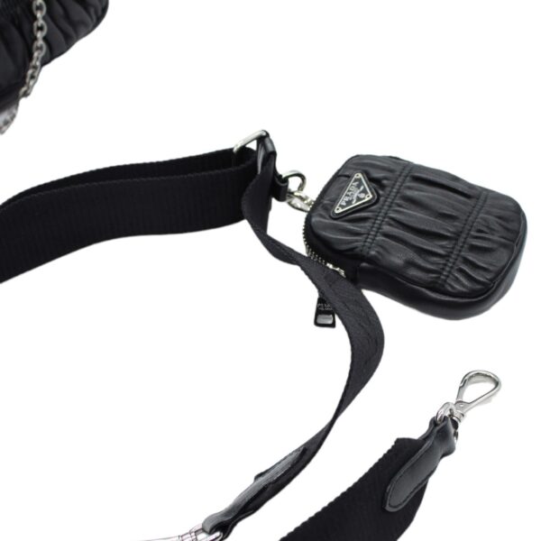 Borsa Prada Re- edition 2005 in nappa nera