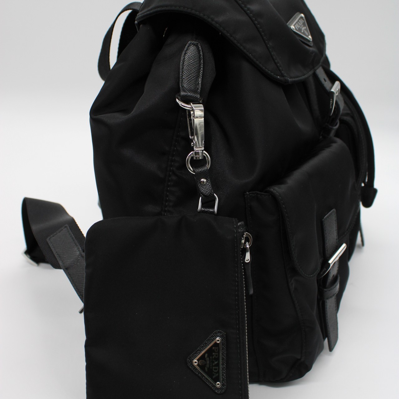 Zaino Prada in Re-Nylon thumb