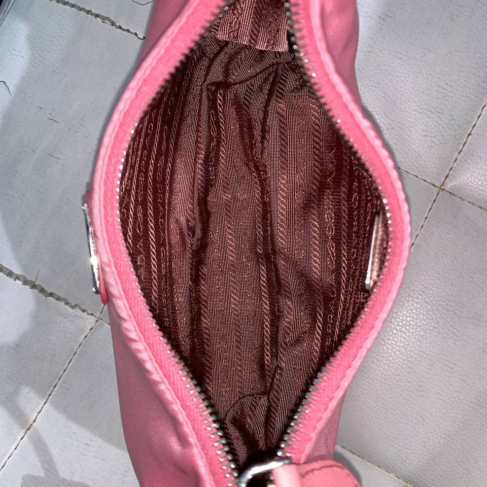 Borsa Prada Re-Edition 2005 in Re-Nylon thumb