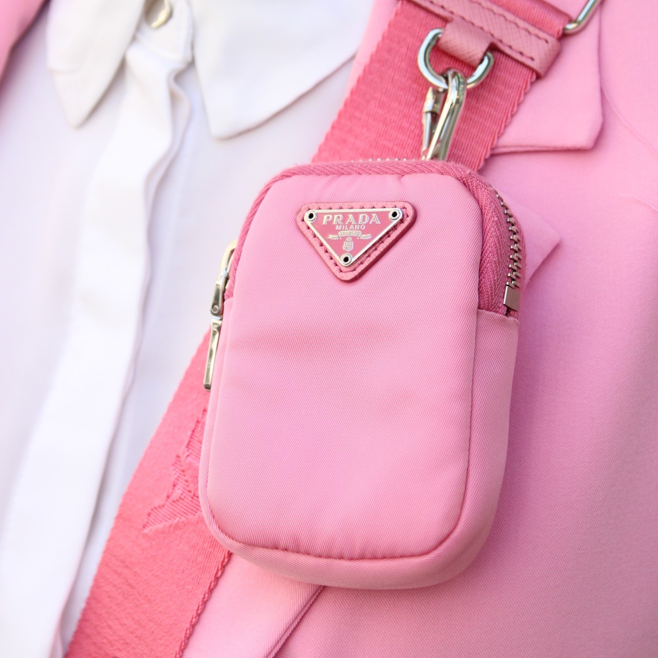 Borsa Prada Re-Edition 2005 in Re-Nylon thumb