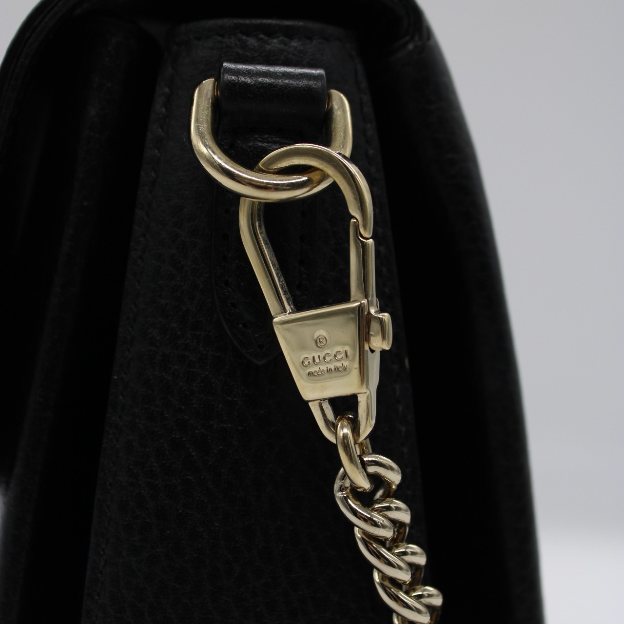 Borsa Gucci Interlocking in pelle nera thumb