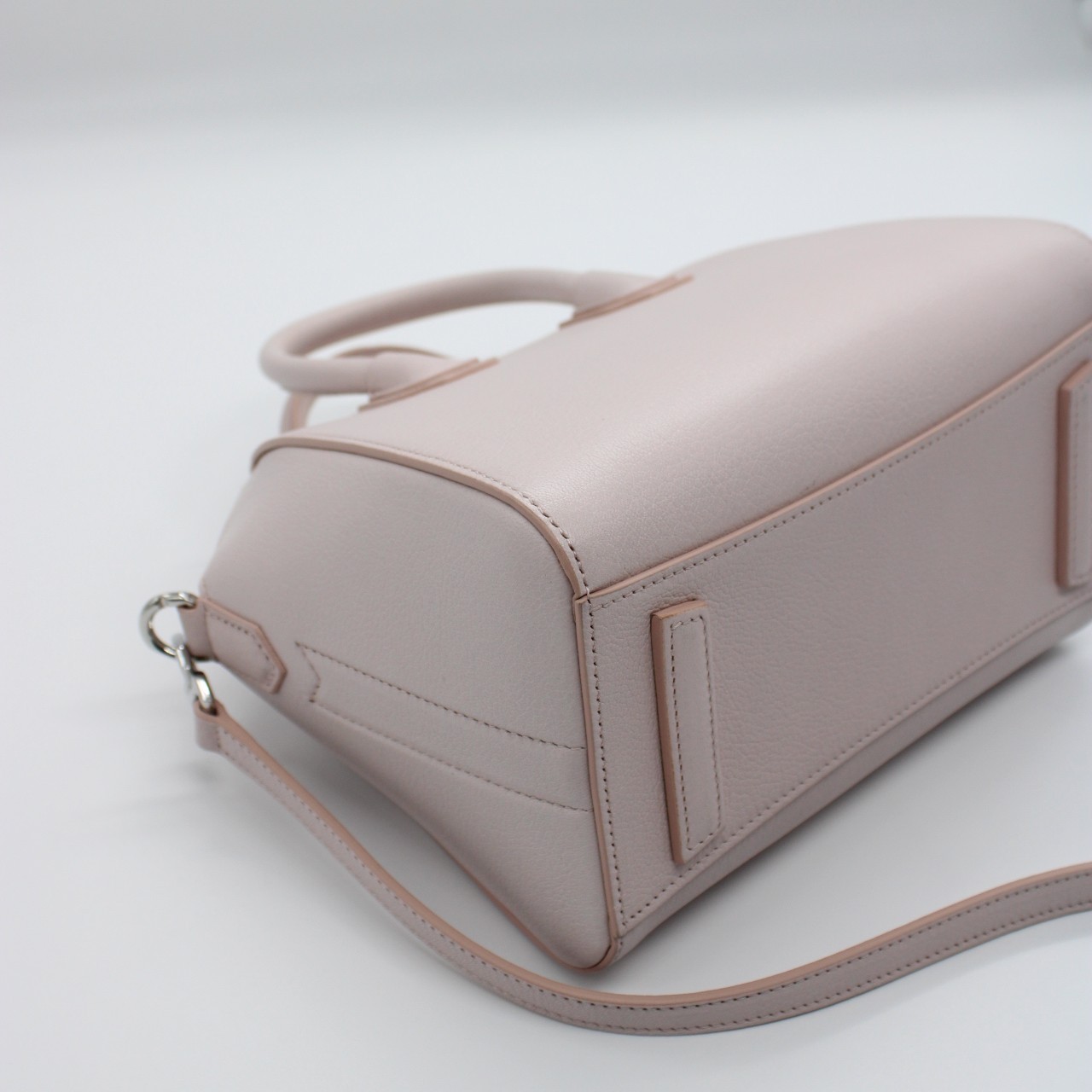 Borsa Givenghy antigona mini in pelle thumb