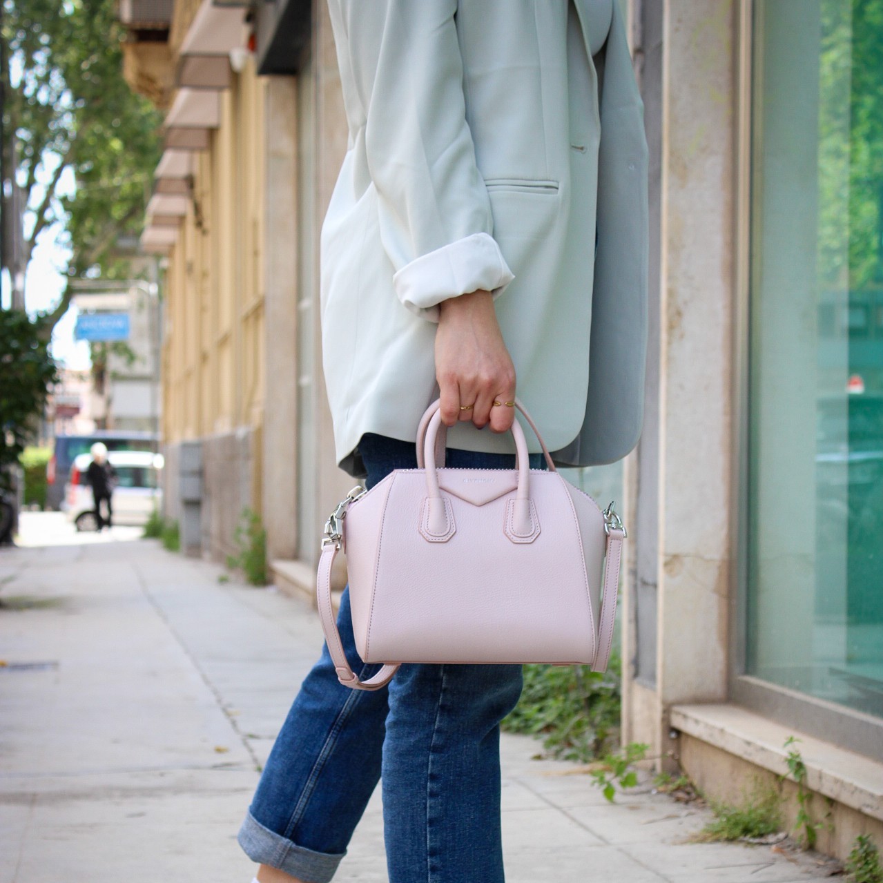 Borsa Givenghy antigona mini in pelle thumb