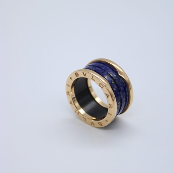 Anello Bulgari B zero1 in oro rosa e marmo blu