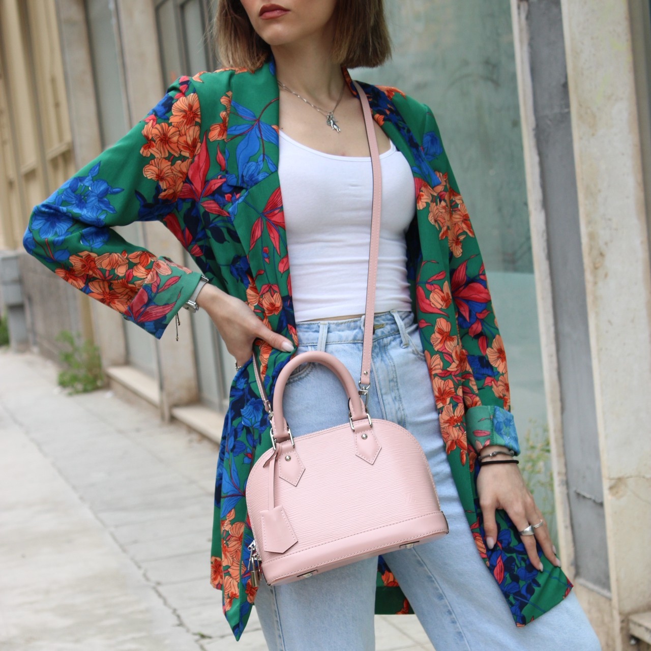 Borsa Louis Vuitton alma BB in pelle epi thumb