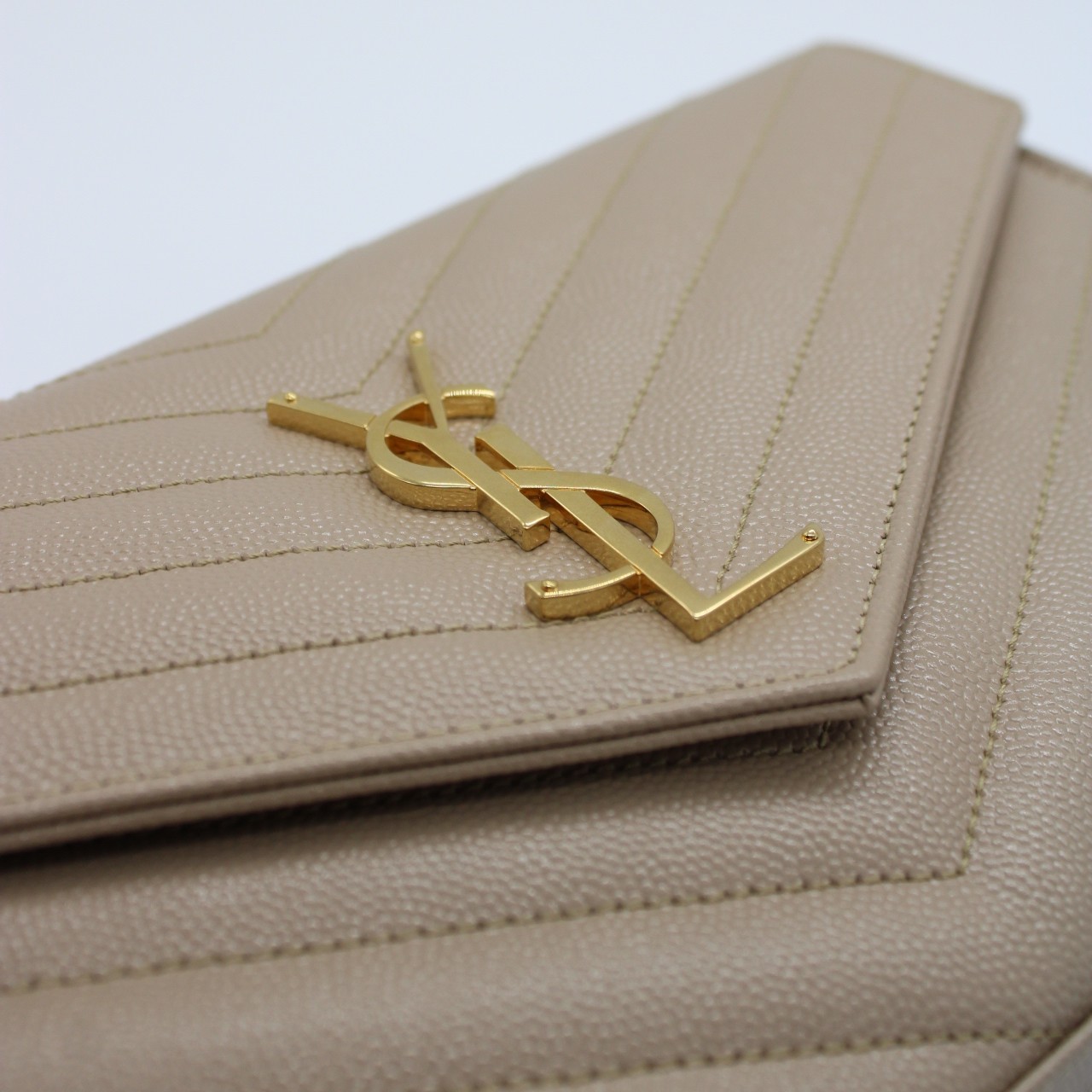 Tracolla Saint Laurent cassandre dark beige thumb