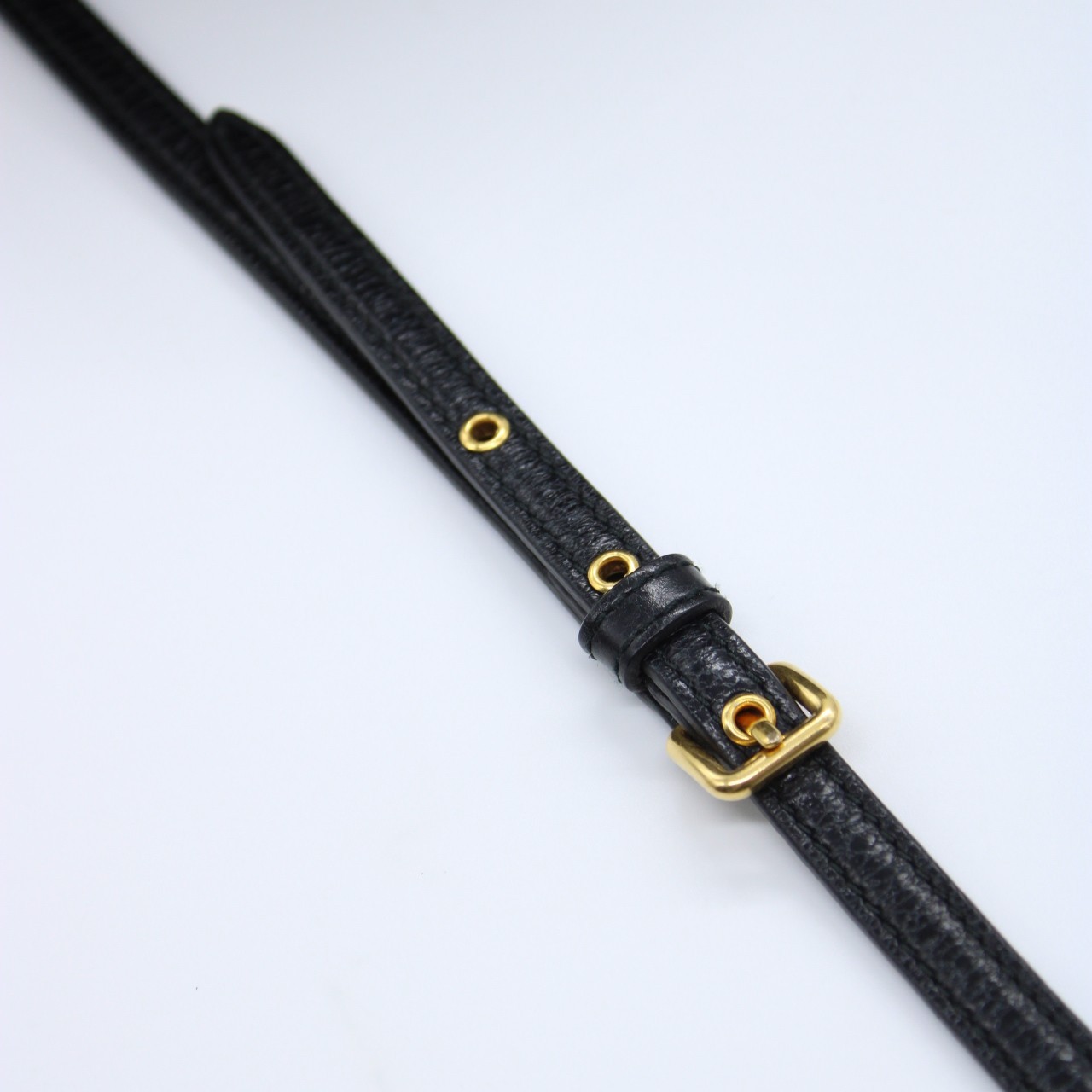Tracolla Miu Miu in pelle nera thumb