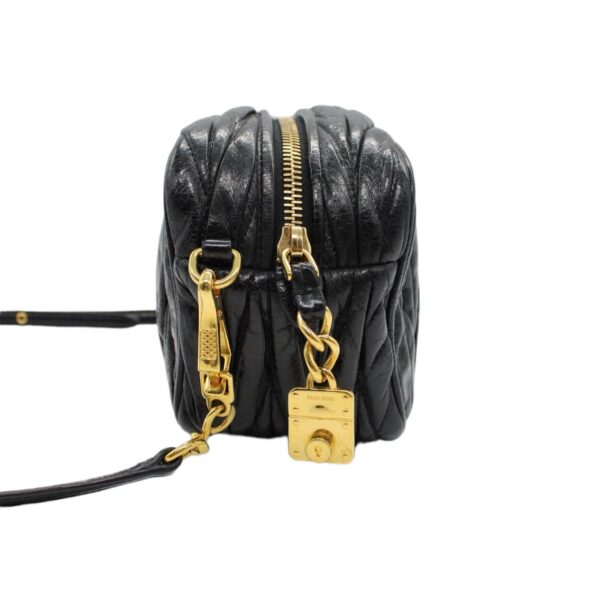Tracolla Miu Miu in pelle nera
