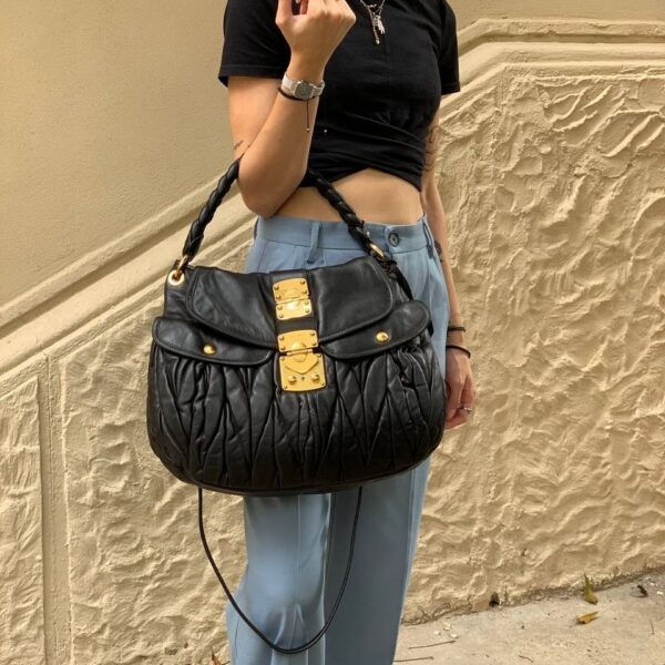 Borsa Miu Miu coffer in pelle nera matelassè