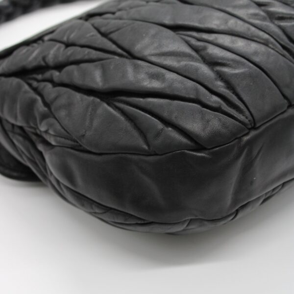 Borsa Miu Miu coffer in pelle nera matelassè
