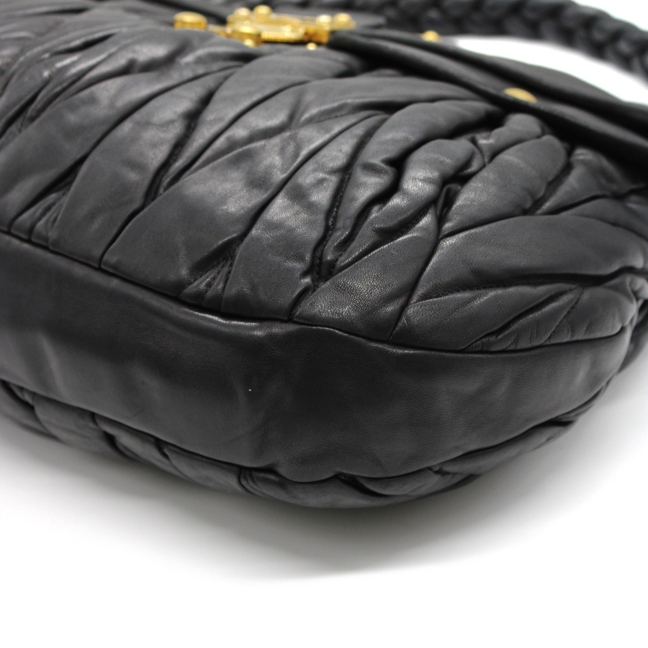 Borsa Miu Miu coffer in pelle nera matelassè thumb
