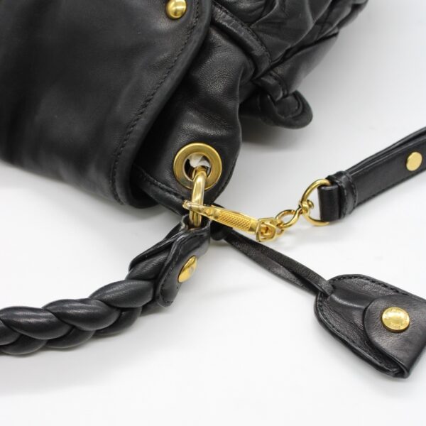 Borsa Miu Miu coffer in pelle nera matelassè
