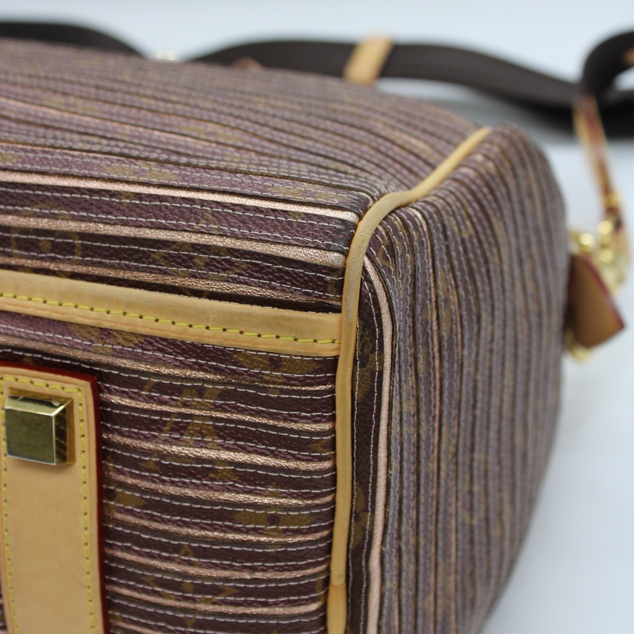 Speedy louis Vuitton peche bandoulière eden thumb