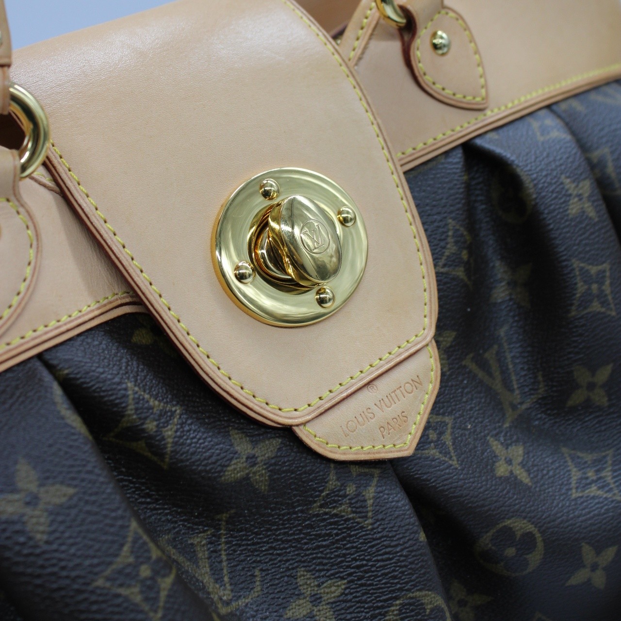 Borsa Louis Vuitton boetie GM thumb