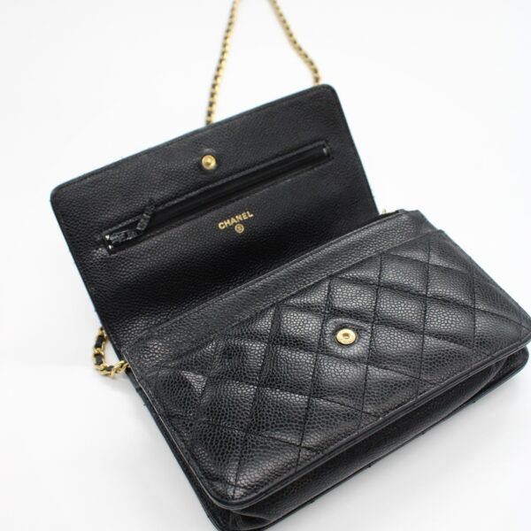 Chanel woc in pelle caviar