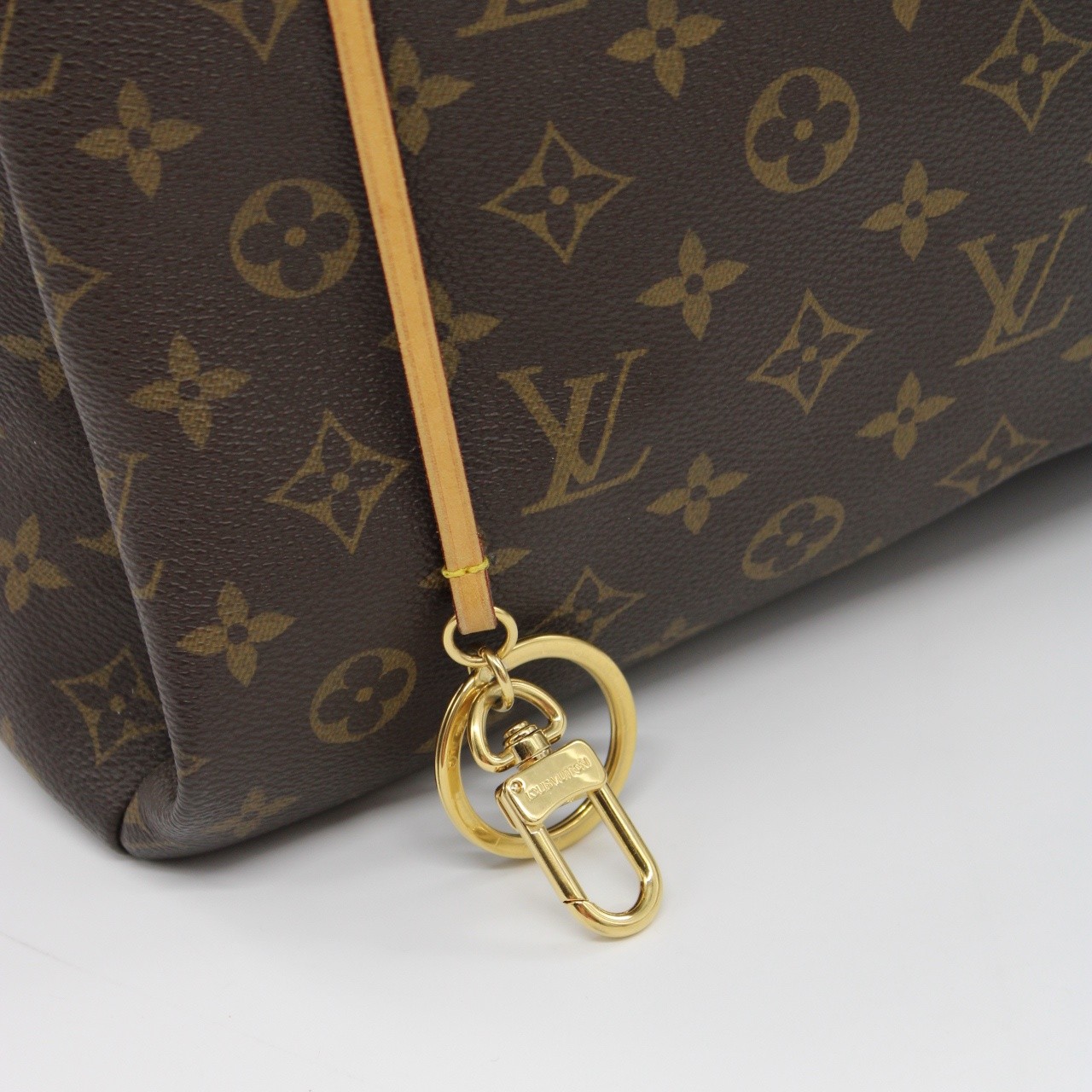 Borsa Louis Vuitton Artsy GM thumb