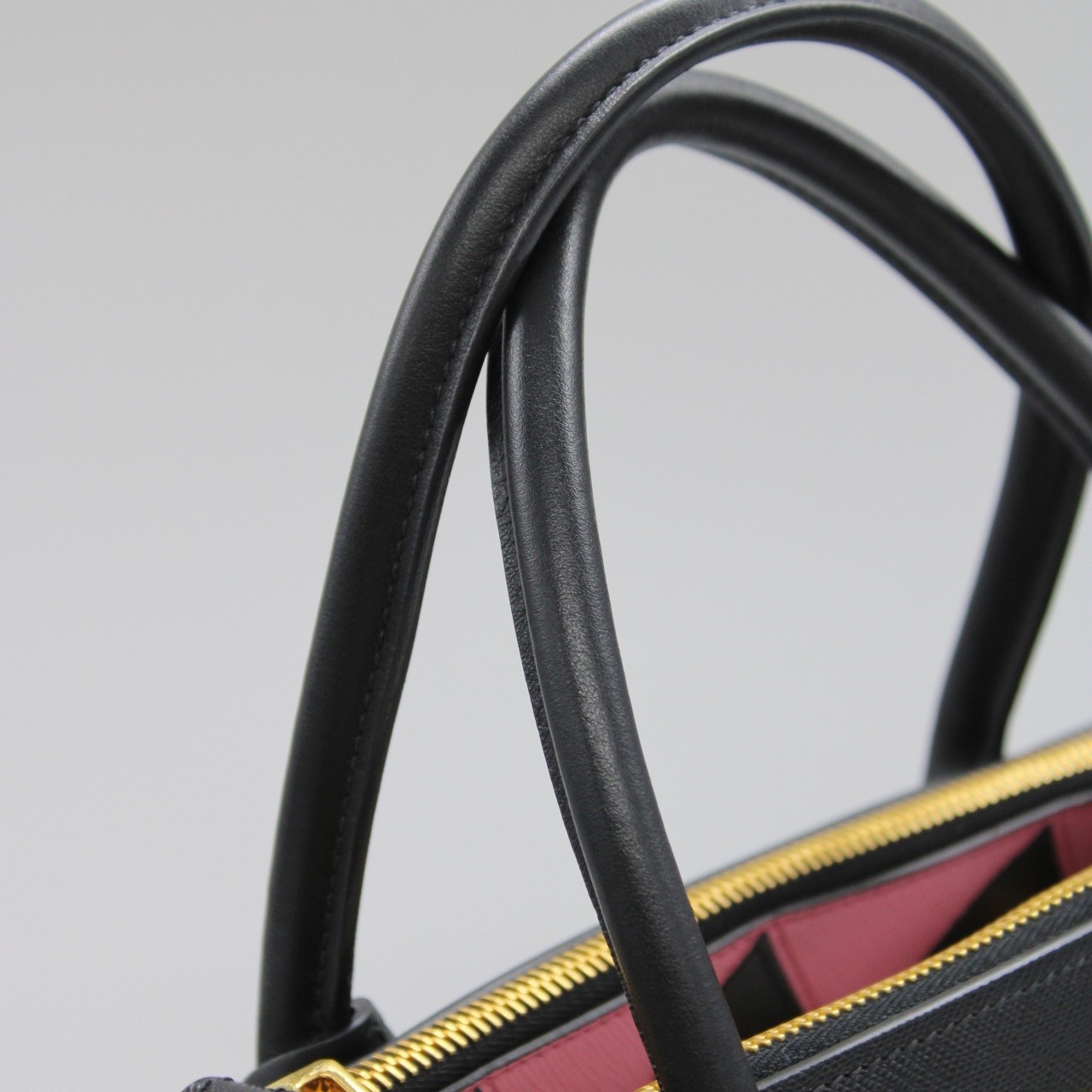 Borsa Prada Paradigme in pelle saffiano thumb