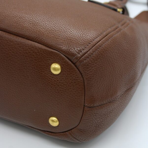 Borsa Prada in pelle martellata marrone