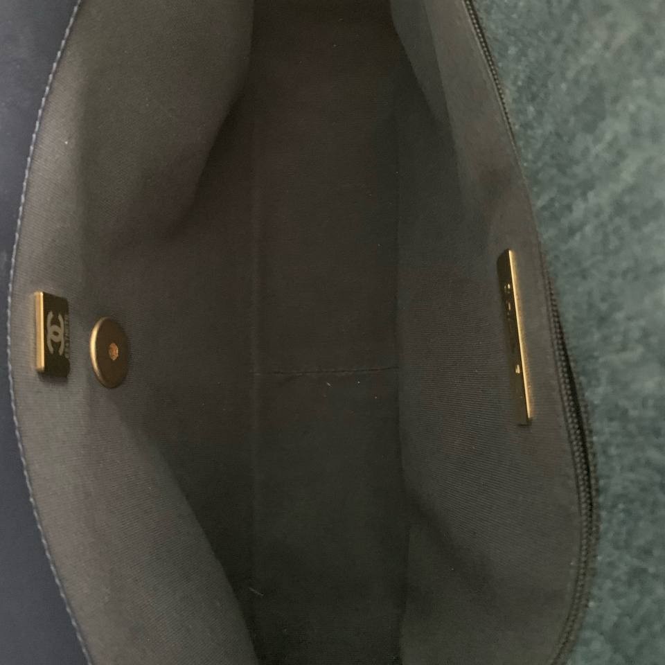 Borsa Chanel 19 Grande in denim thumb