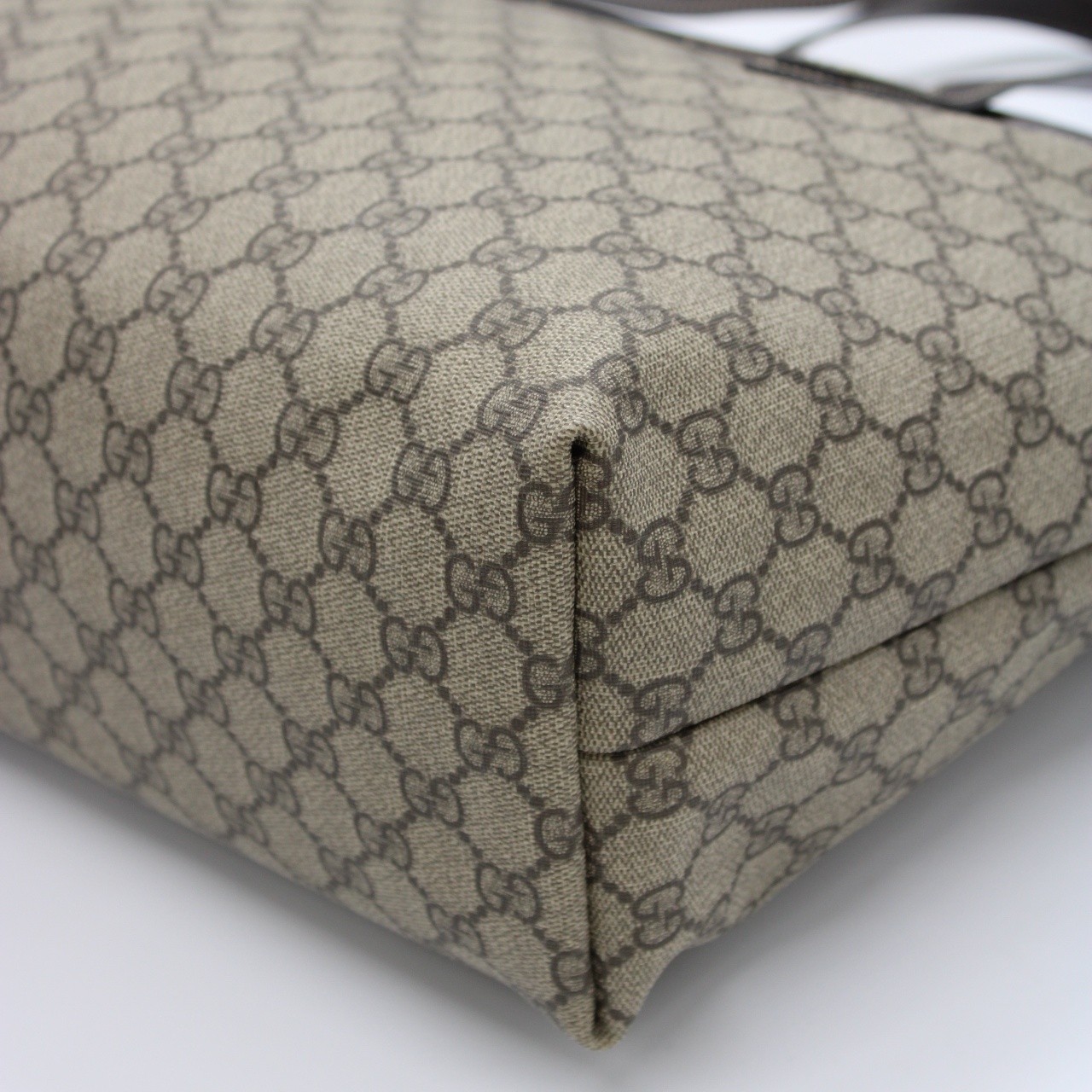 Shopper Gucci in tela plastificata ed inserti in pelle thumb