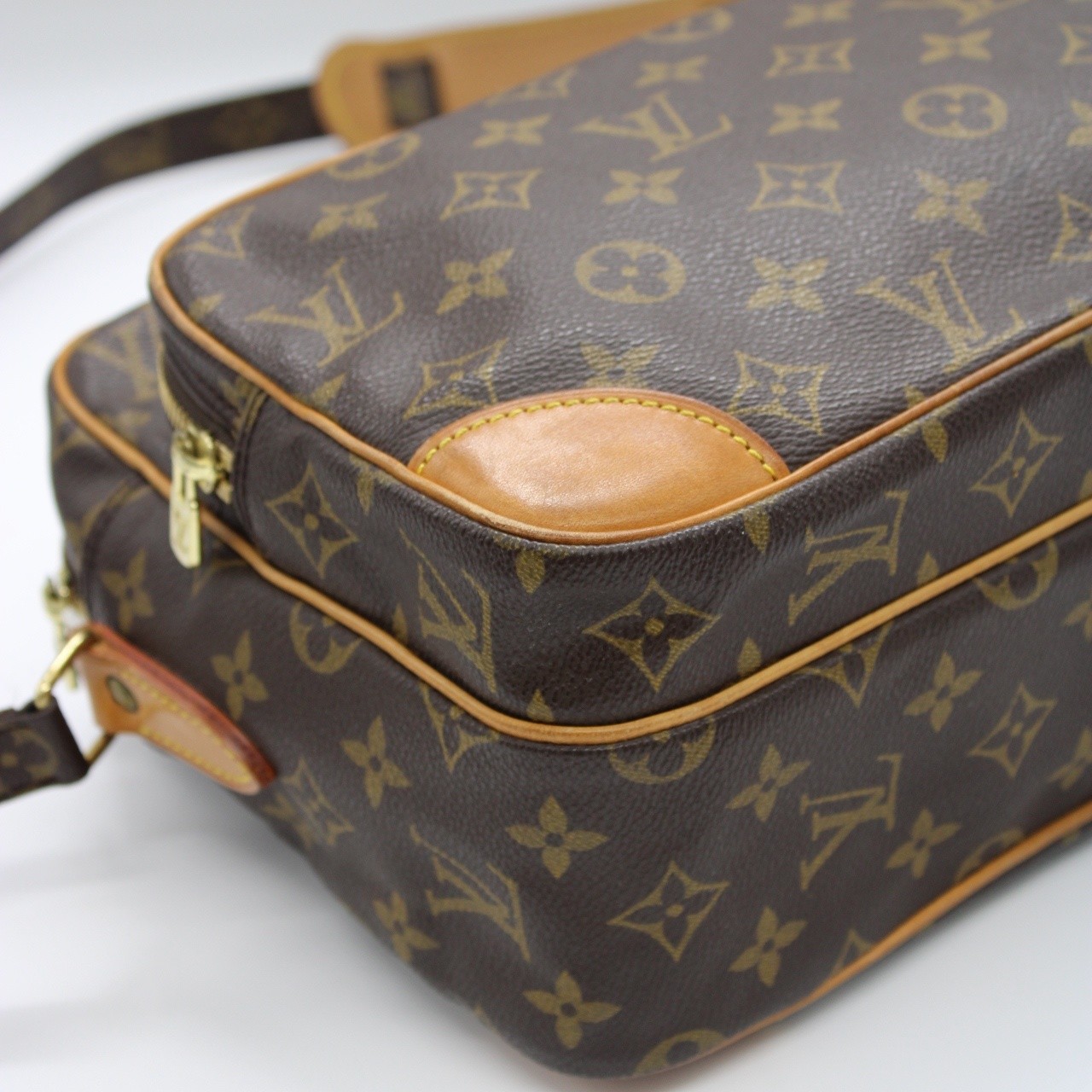 Borsa Louis Vuitton Nile thumb
