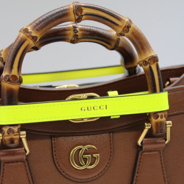Borsa shopping Gucci Diana misura piccola