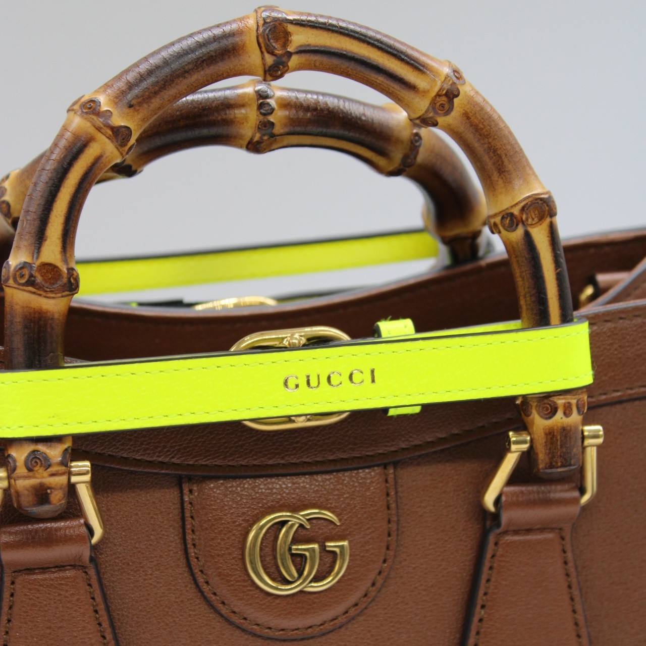 Borsa shopping Gucci Diana misura piccola thumb