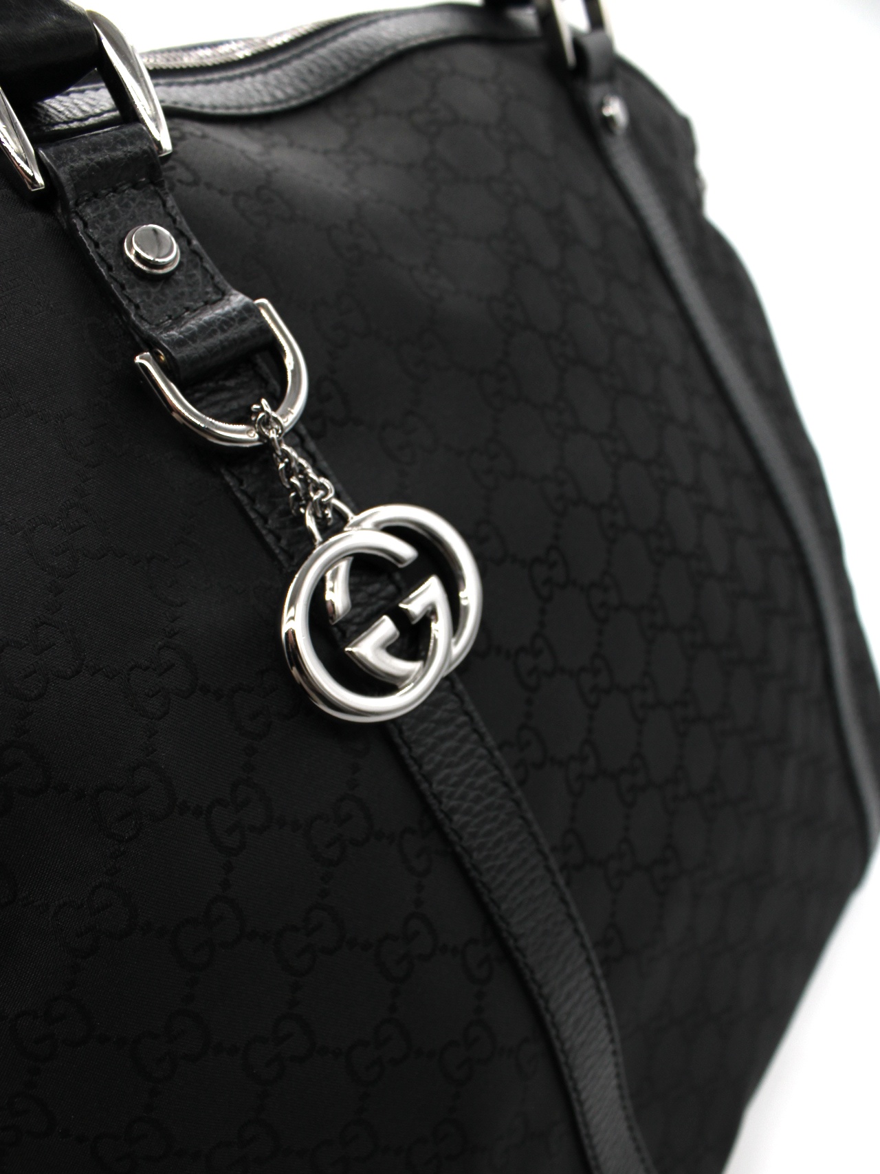 Shopper Gucci in tela GG e pelle nera thumb