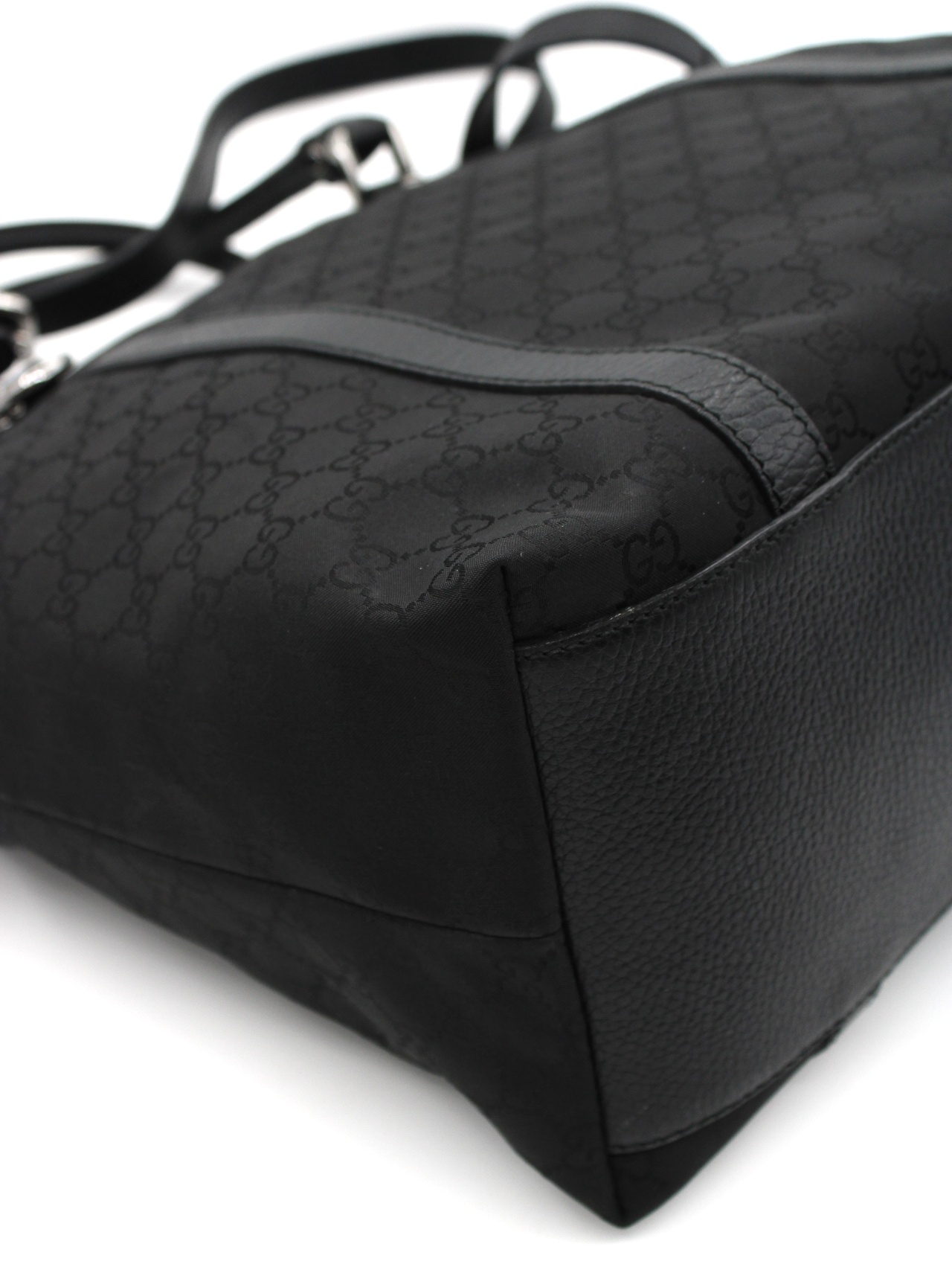 Shopper Gucci in tela GG e pelle nera thumb