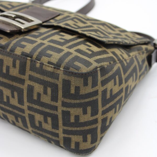 Borsa Fendi mama baguette
