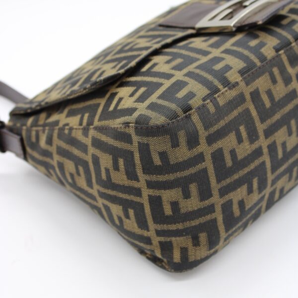 Borsa Fendi mama baguette