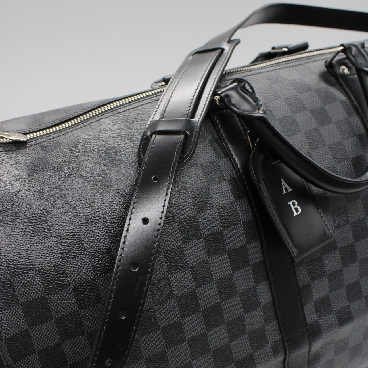 Keepall Louis Vuitton bandouliere 55 in damier graphit thumb