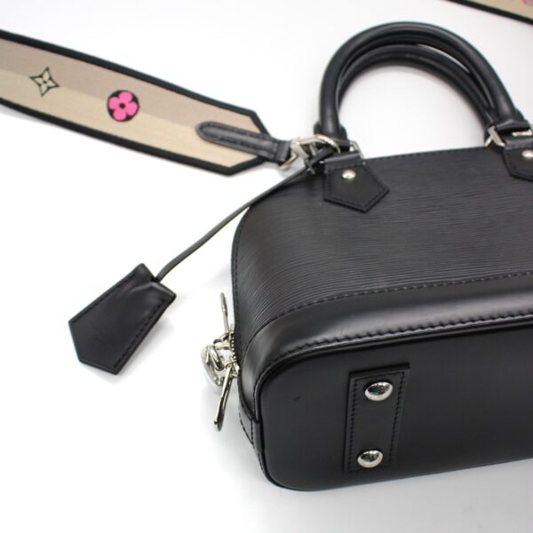Borsa Louis Vuitton Alma BB in pelle epi nera