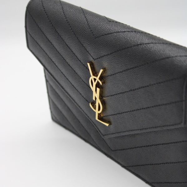 Pochette Saint Laurent envelope con catena cassandre classica