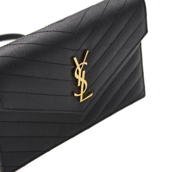 Pochette Saint Laurent envelope con catena cassandre classica