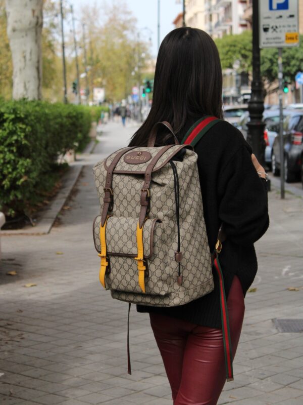 Zaino Gucci Supreme Monogram Neo Vintage