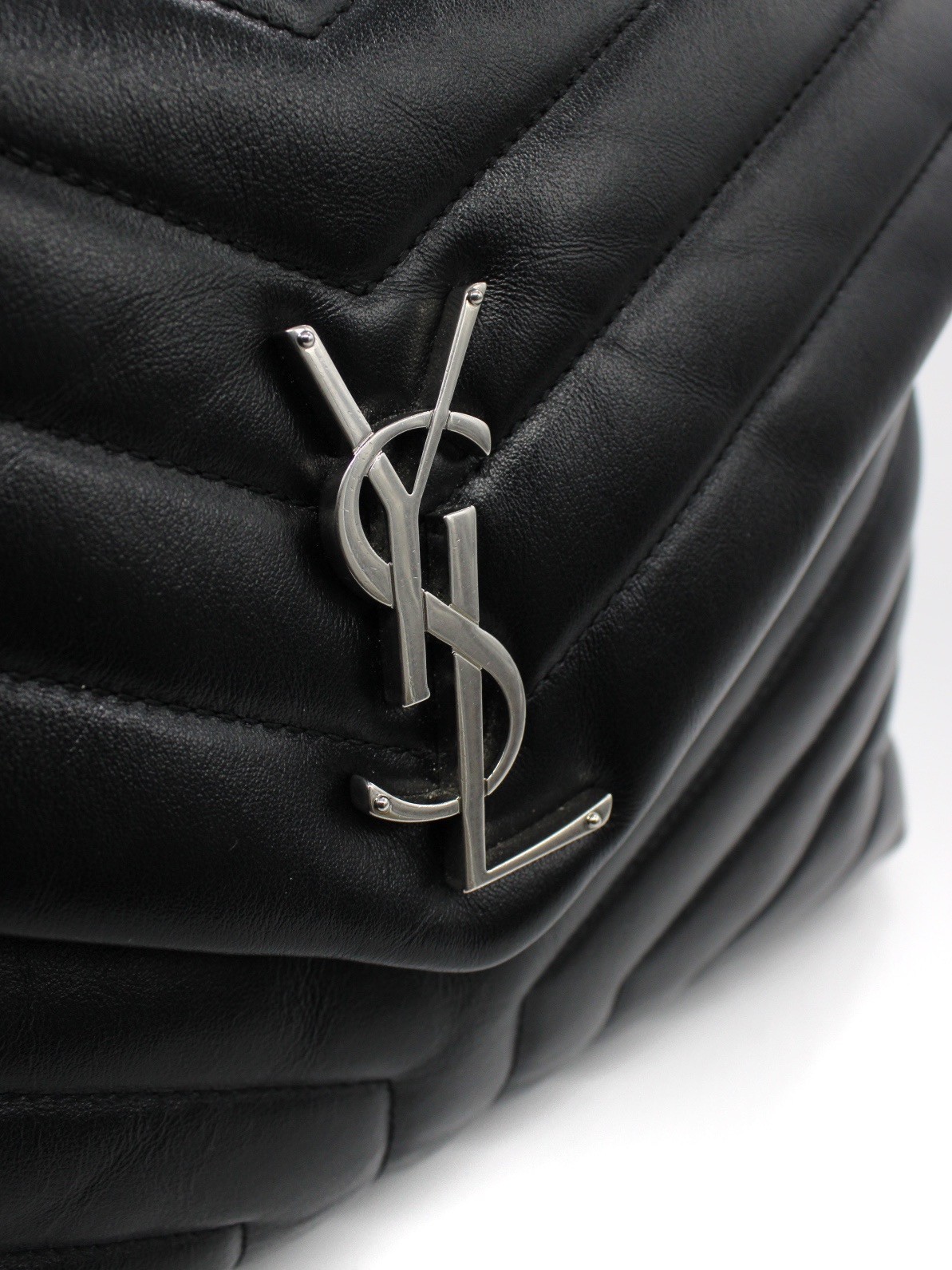 Borsa Saint Laurent Lou Lou Media  In Pelle Nera thumb