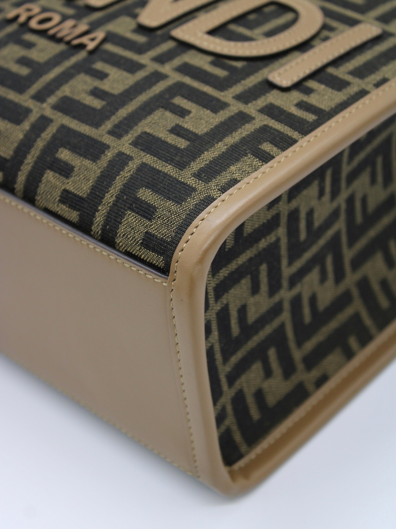 Borsa Fendi sunshine small thumb